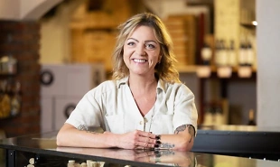 Nicole Bernhard